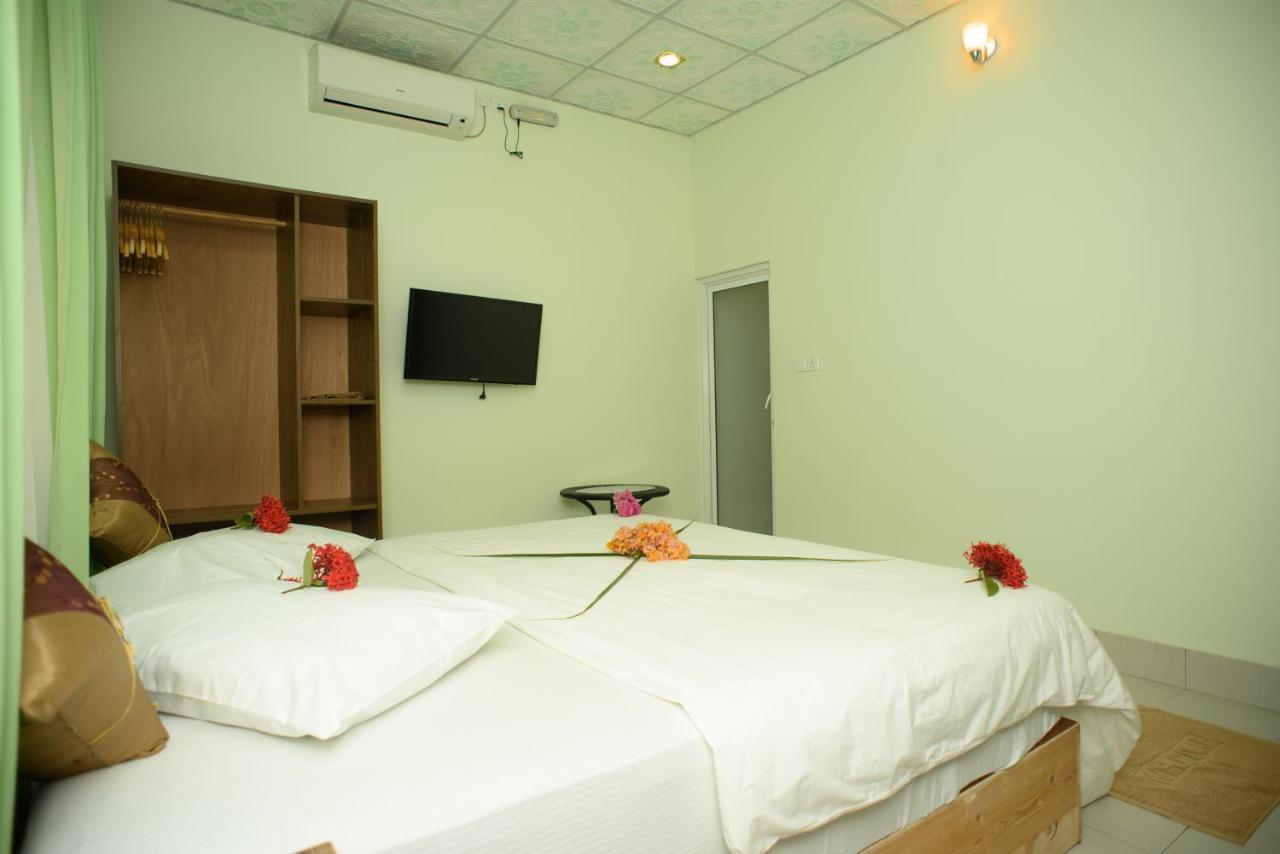 Summer Vibes Beach Front Rasdhoo Екстер'єр фото