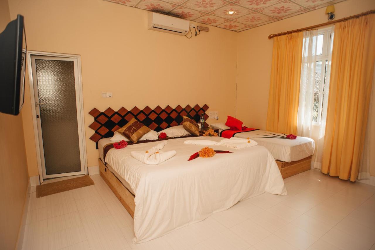Summer Vibes Beach Front Rasdhoo Екстер'єр фото